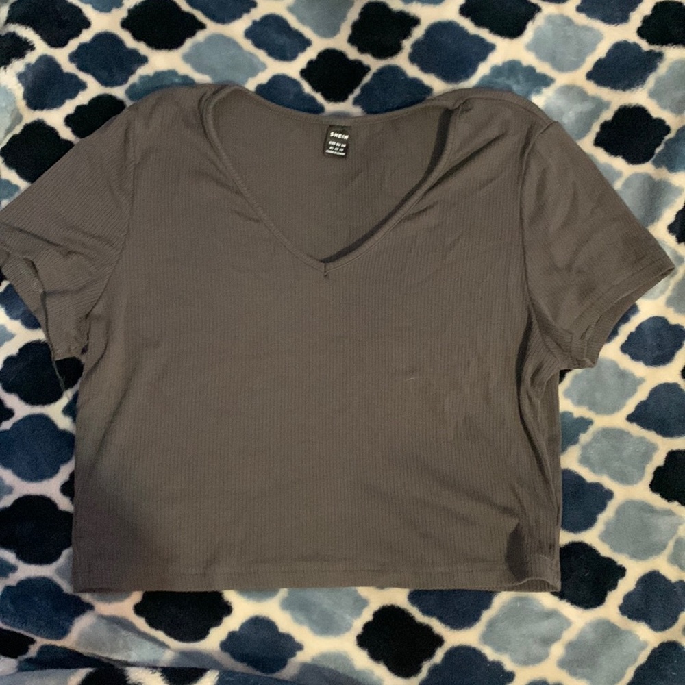 Shein Grey Cropped T-Shirt